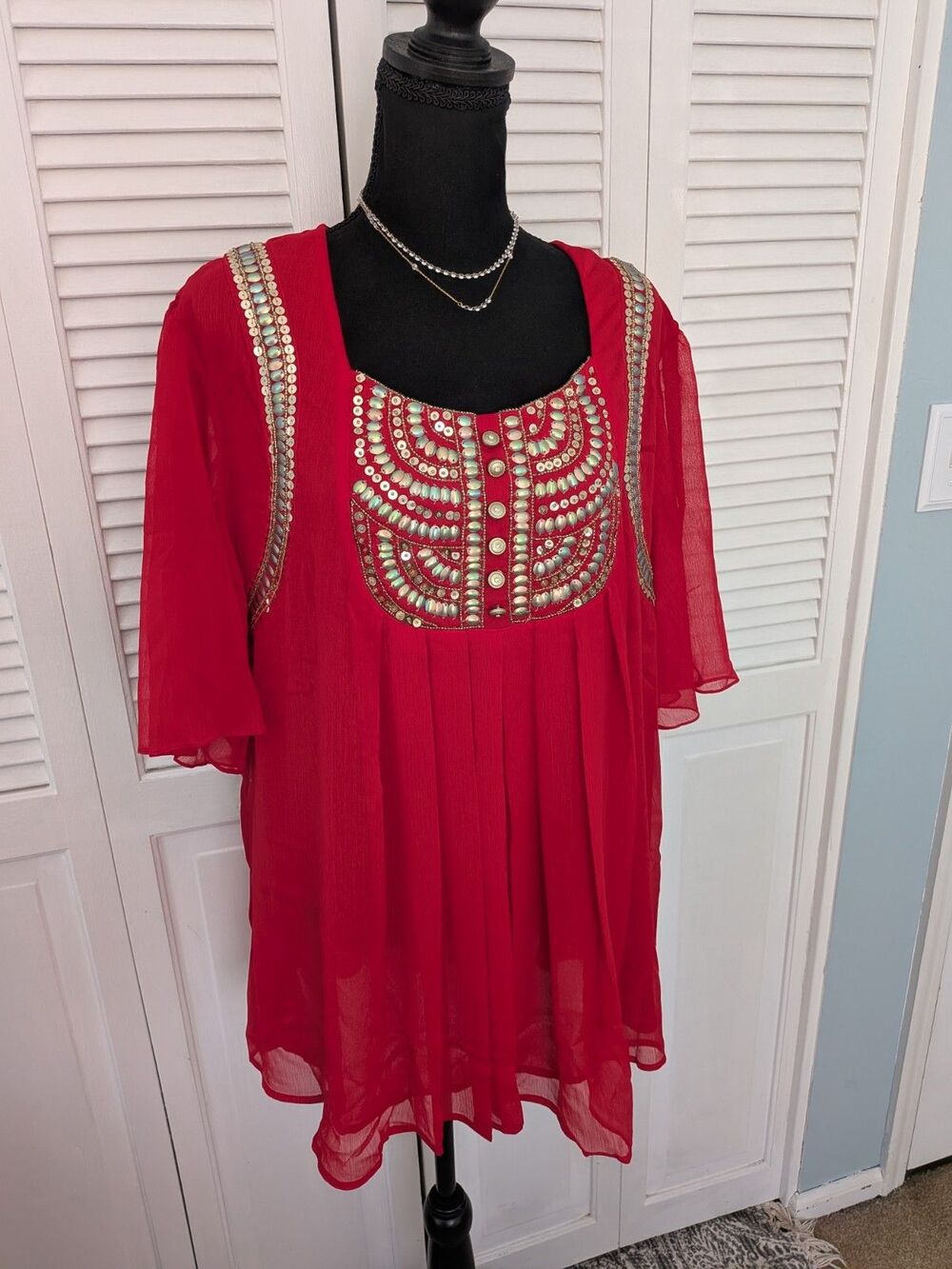 Denim 24/7 Blouse Women's 22W Pleated Red Sheer Gold Sequin Glam Tunic Top NEW